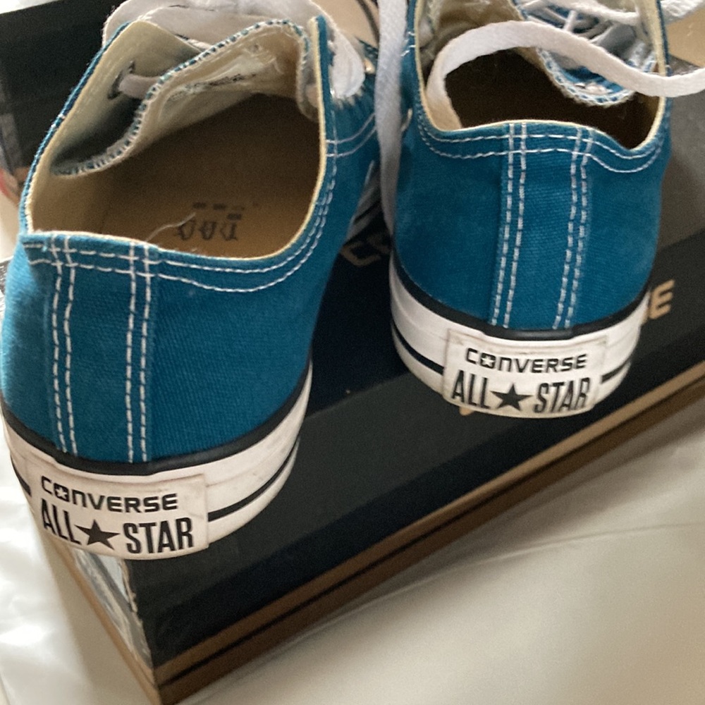 Converse - Picture 2 of 6